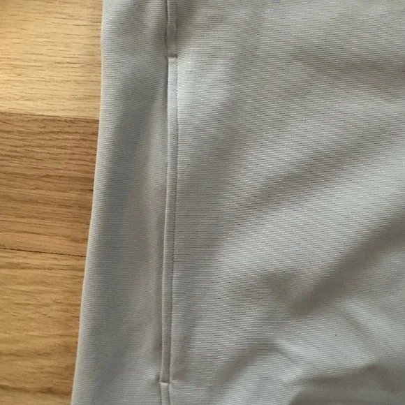 lululemon athletica Men's Light Gray Zip-Up Shirt Jacket - Picture 6 of 8